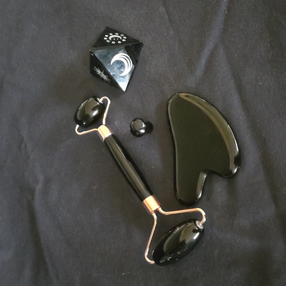 Obsidian Facial Set - Picture 2 of 3